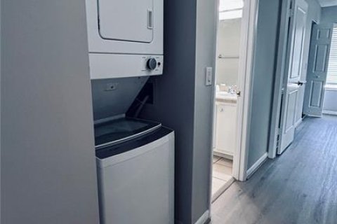 Condominio en alquiler en Orlando, Florida, 2 dormitorios, 98.85 m2 № 1835582 - foto 13