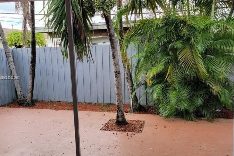 Villa ou maison à louer à Miami, Floride: 4 chambres, 171.22 m2 № 2042228 - photo 25