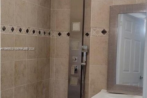 Villa ou maison à louer à Miami, Floride: 4 chambres, 171.22 m2 № 2042228 - photo 22