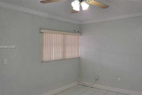 Villa ou maison à louer à Miami, Floride: 4 chambres, 171.22 m2 № 2042228 - photo 23