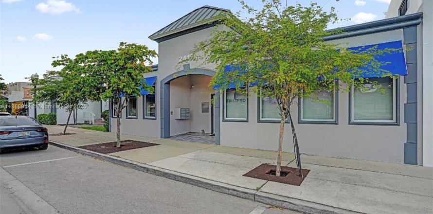 Immobilier commercial à Hollywood, Floride № 1979369