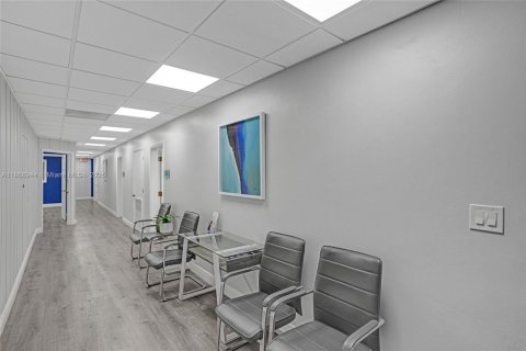 Immobilier commercial à vendre à Hollywood, Floride № 1979369 - photo 5