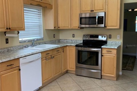 House in Lake Mary, Florida 3 bedrooms, 143.81 sq.m. № 1917986 - photo 8