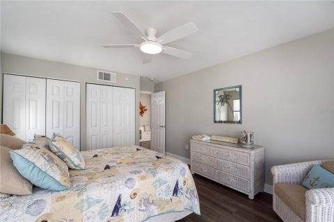 Townhouse in Englewood, Florida 2 bedrooms, 126.07 sq.m. № 2235571 - photo 17