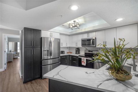 Townhouse in Englewood, Florida 2 bedrooms, 126.07 sq.m. № 2235571 - photo 6