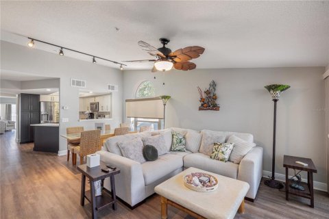 Townhouse in Englewood, Florida 2 bedrooms, 126.07 sq.m. № 2235571 - photo 13