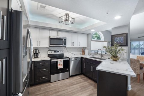 Townhouse in Englewood, Florida 2 bedrooms, 126.07 sq.m. № 2235571 - photo 5