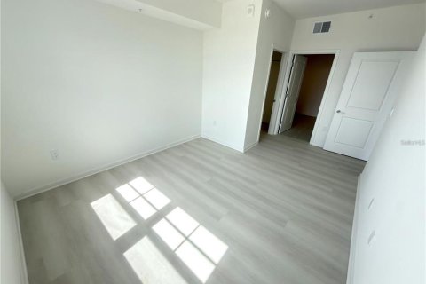 Condo in Orlando, Florida, 3 bedrooms № 2227151 - photo 17