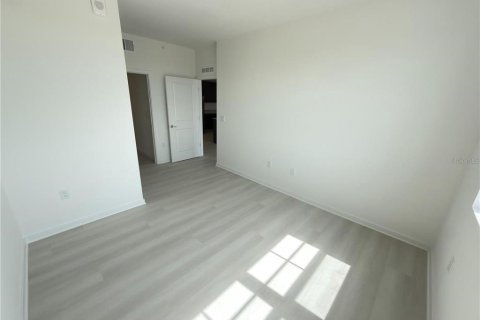 Condo in Orlando, Florida, 3 bedrooms № 2227151 - photo 18