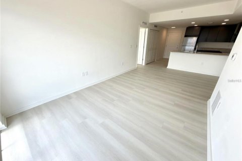 Condo in Orlando, Florida, 3 bedrooms № 2227151 - photo 10