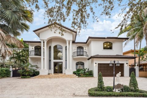 Villa ou maison à vendre à Miami Lakes, Floride: 4 chambres, 351.45 m2 № 2025443 - photo 3