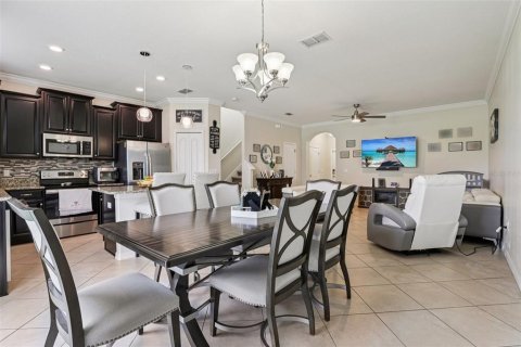 Townhouse in Lakeland, Florida 3 bedrooms, 133.22 sq.m. № 2210147 - photo 13
