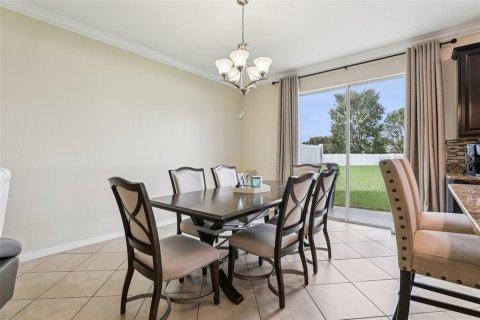 Townhouse in Lakeland, Florida 3 bedrooms, 133.22 sq.m. № 2210147 - photo 18