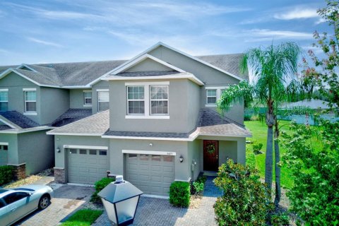 Townhouse in Lakeland, Florida 3 bedrooms, 133.22 sq.m. № 2210147 - photo 2