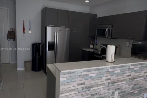 Touwnhouse à vendre à Lauderhill, Floride: 2 chambres, 104.05 m2 № 2025158 - photo 6