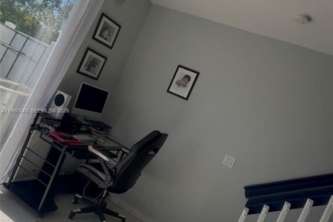 Touwnhouse à vendre à Lauderhill, Floride: 2 chambres, 104.05 m2 № 2025158 - photo 12