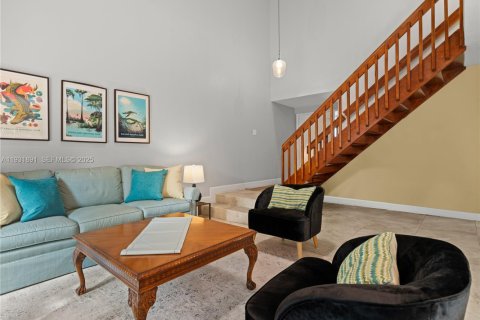 Townhouse in Pembroke Pines, Florida 3 bedrooms, 157.75 sq.m. № 1991856 - photo 8