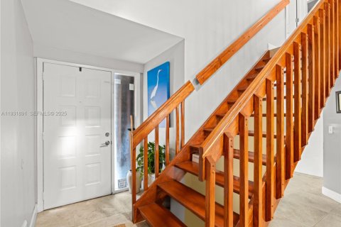 Townhouse in Pembroke Pines, Florida 3 bedrooms, 157.75 sq.m. № 1991856 - photo 10