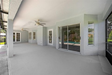 House in Orlando, Florida 4 bedrooms, 185.71 sq.m. № 1831601 - photo 4