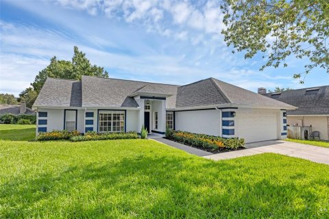 House in Orlando, Florida 4 bedrooms, 185.71 sq.m. № 1831601 - photo 1