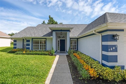 House in Orlando, Florida 4 bedrooms, 185.71 sq.m. № 1831601 - photo 2