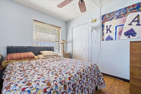 Condo in Miami, Florida, 3 bedrooms № 2005980 - photo 19