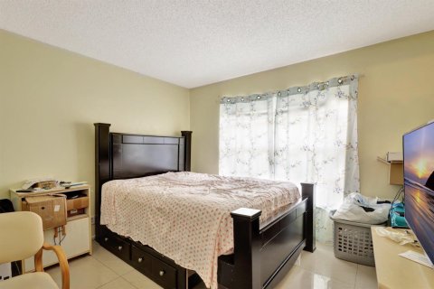 Copropriété à vendre à Lake Worth, Floride: 2 chambres, 94.76 m2 № 2083000 - photo 4