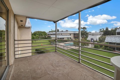 Condo in Royal Palm Beach, Florida, 2 bedrooms № 2187994 - photo 5