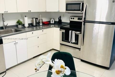 Appartement à louer à Miami, Floride: 2 chambres, 111.48 m2 № 2016645 - photo 8