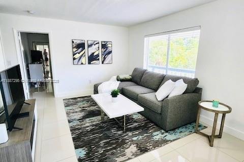 Appartement à louer à Miami, Floride: 2 chambres, 111.48 m2 № 2016645 - photo 3