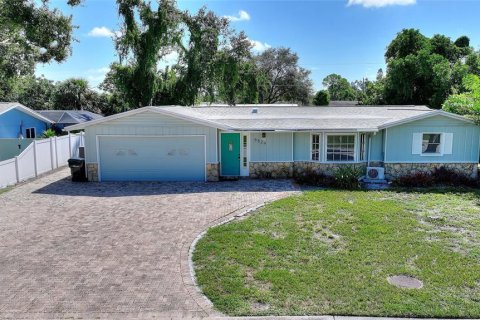 Villa ou maison à louer à Sarasota, Floride: 3 chambres, 154.12 m2 № 1900250 - photo 1