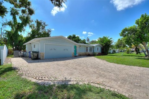 Villa ou maison à louer à Sarasota, Floride: 3 chambres, 154.12 m2 № 1900250 - photo 15