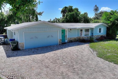 Villa ou maison à louer à Sarasota, Floride: 3 chambres, 154.12 m2 № 1900250 - photo 2