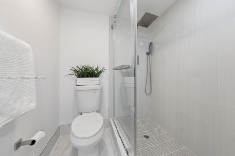 Condominio en venta en Pembroke Pines, Florida, 2 dormitorios, 140 m2 № 2052478 - foto 28