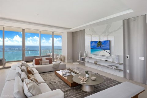 Condo in Sunny Isles Beach, Florida, 4 bedrooms  № 1833773 - photo 3
