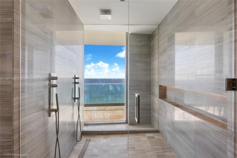 Condo in Sunny Isles Beach, Florida, 4 bedrooms  № 1833773 - photo 12