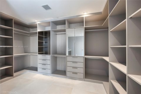 Condo in Sunny Isles Beach, Florida, 4 bedrooms  № 1833773 - photo 14