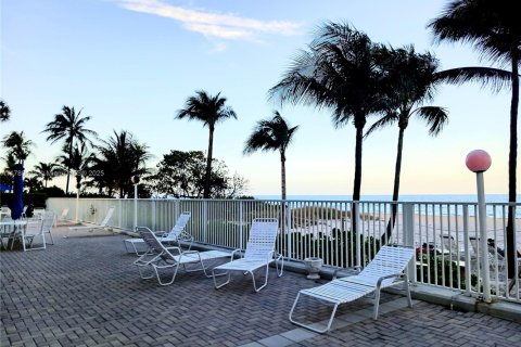 Copropriété à louer à Pompano Beach, Floride: 2 chambres, 130.06 m2 № 1868561 - photo 12