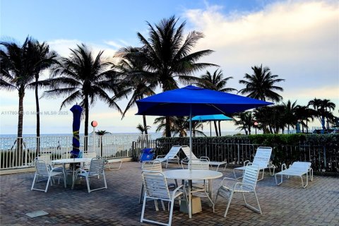 Copropriété à louer à Pompano Beach, Floride: 2 chambres, 130.06 m2 № 1868561 - photo 13