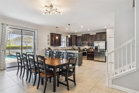House in Davenport, Florida 6 bedrooms, 321.91 sq.m. № 2239942 - photo 6