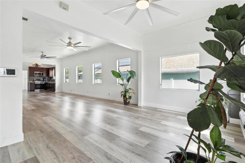 Villa ou maison à vendre à Tampa, Floride: 3 chambres, 140.47 m2 № 1815956 - photo 14