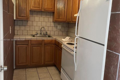 Copropriété à vendre à Fort Lauderdale, Floride: 1 chambre, 64.1 m2 № 2048932 - photo 10