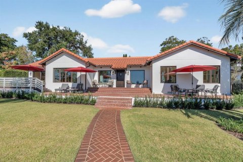 Casa en Maitland, Florida 3 dormitorios, 218.41 m2 № 2111419