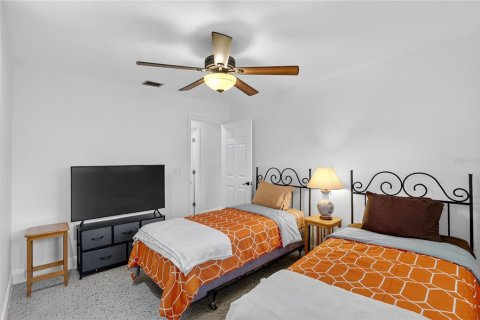 House in Tampa, Florida 4 bedrooms, 166.39 sq.m. № 1880716 - photo 24
