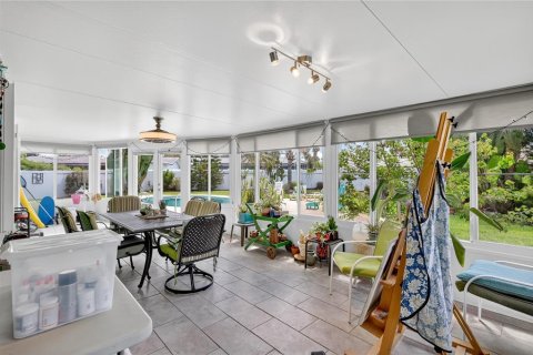 House in Tampa, Florida 4 bedrooms, 166.39 sq.m. № 1880716 - photo 21