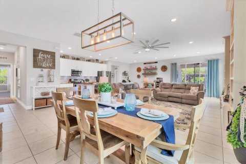House in Port Charlotte, Florida 4 bedrooms, 229.47 sq.m. № 1805276 - photo 8