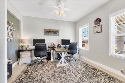House in Port Charlotte, Florida 4 bedrooms, 229.47 sq.m. № 1805276 - photo 7