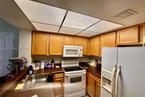 Condo in West Palm Beach, Florida, 1 bedroom  № 1709870 - photo 5