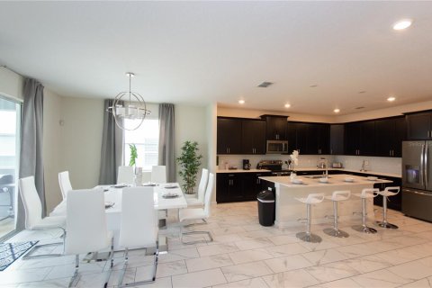 Casa en alquiler en Davenport, Florida, 6 dormitorios, 305.74 m2 № 1723491 - foto 5