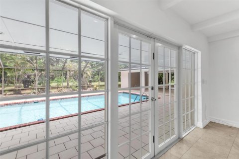 House in Palmetto Bay, Florida 4 bedrooms, 276.76 sq.m. № 1921961 - photo 7
